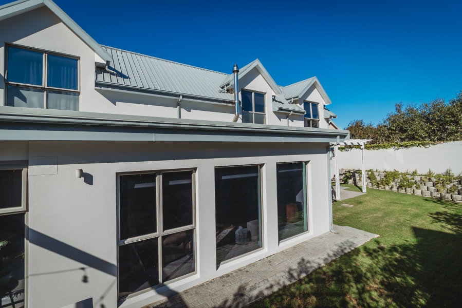 4 Bedroom Property for Sale in Kingswood Golf Estate Western Cape